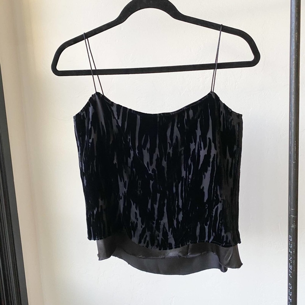 THE LIMITED Women's Black Velvet Spaghetti Strap Lined Cropped Cami Tank sz 4